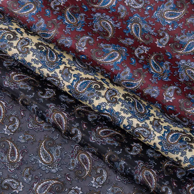 Hvad er de konkurrencefordele ved 90T -trykt polyester taffeta -stof sammenlignet med lignende produkter?
